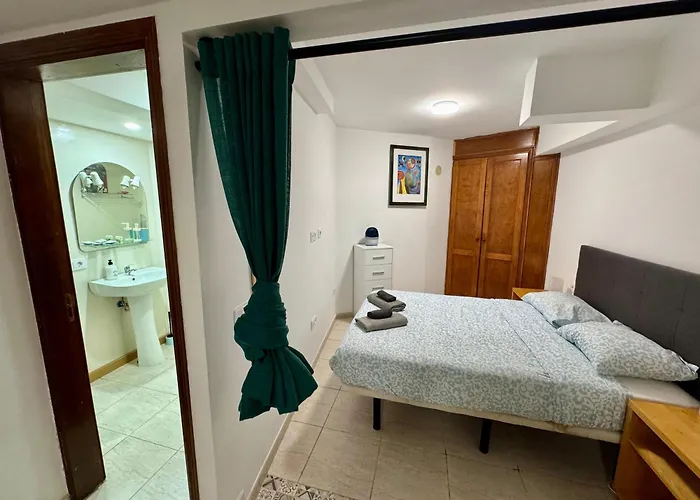 Lägenhet Sunny Poolside In Americas